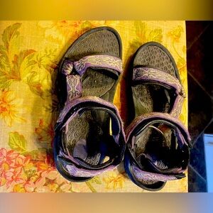 Teva sport sandals size 7